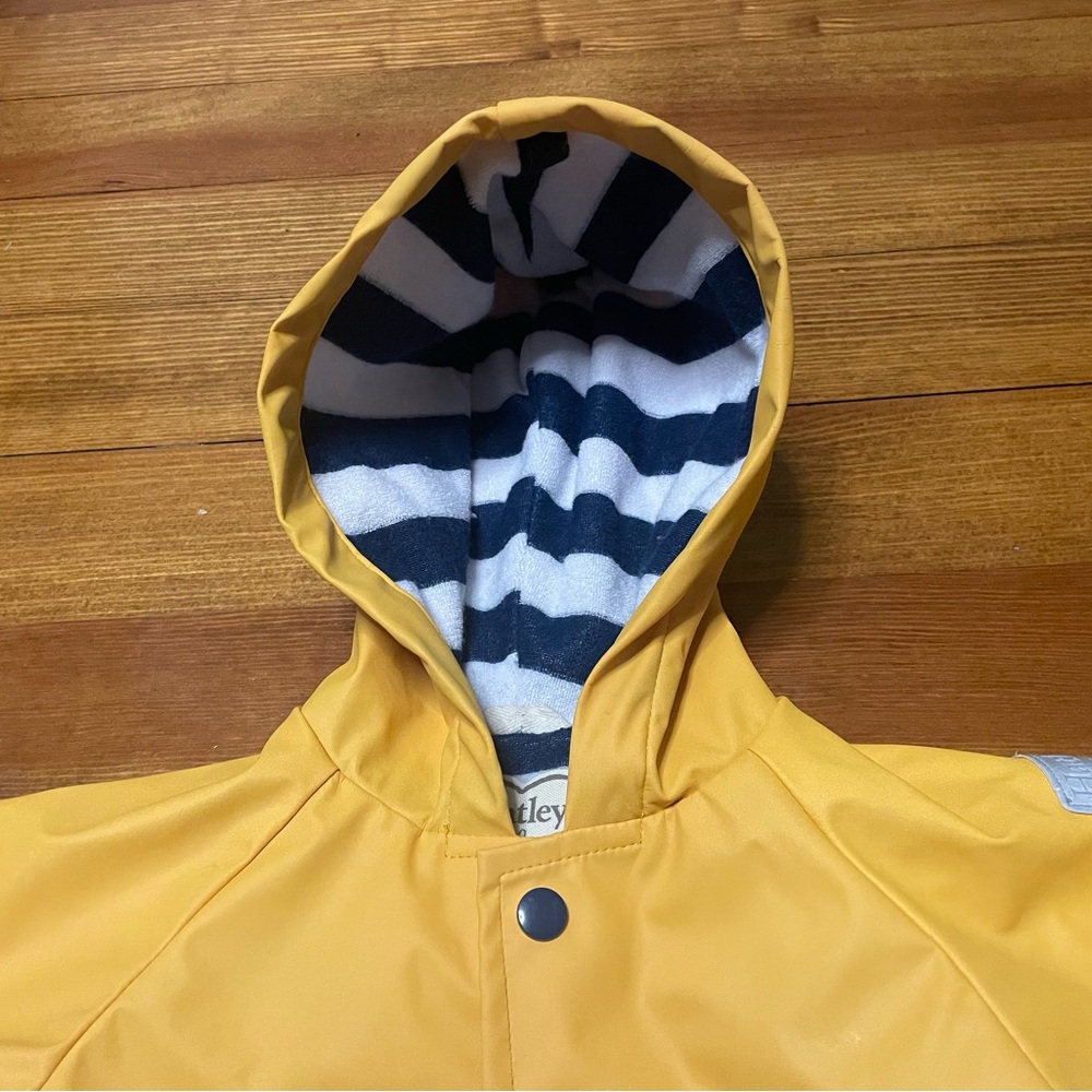 Hatley Yellow Hooded Raincoat Size 12-18 Months - Picture 9 of 16